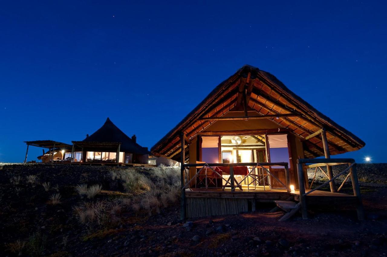 Wilderness Safaris Kulala Desert Lodge 세스리엠 외부 사진