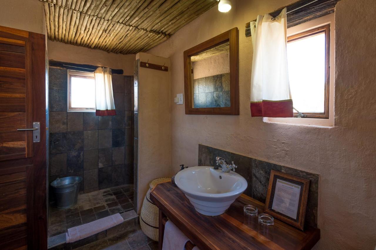 Wilderness Safaris Kulala Desert Lodge 세스리엠 외부 사진