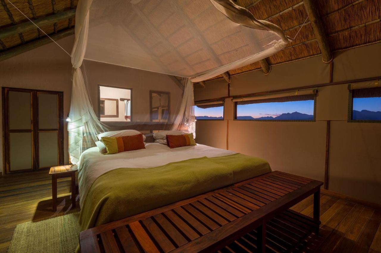 Wilderness Safaris Kulala Desert Lodge 세스리엠 외부 사진