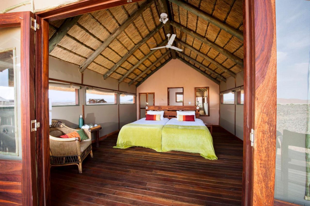 Wilderness Safaris Kulala Desert Lodge 세스리엠 외부 사진